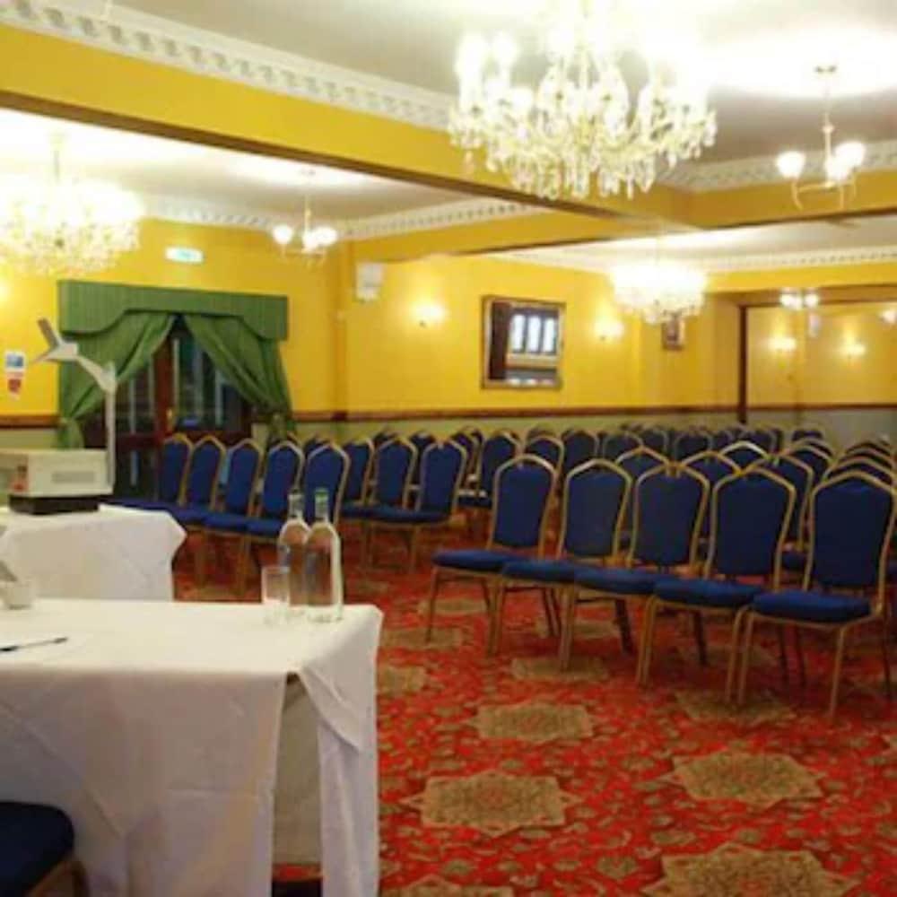 Crown & Cushion Hotel Chipping Norton Εξωτερικό φωτογραφία